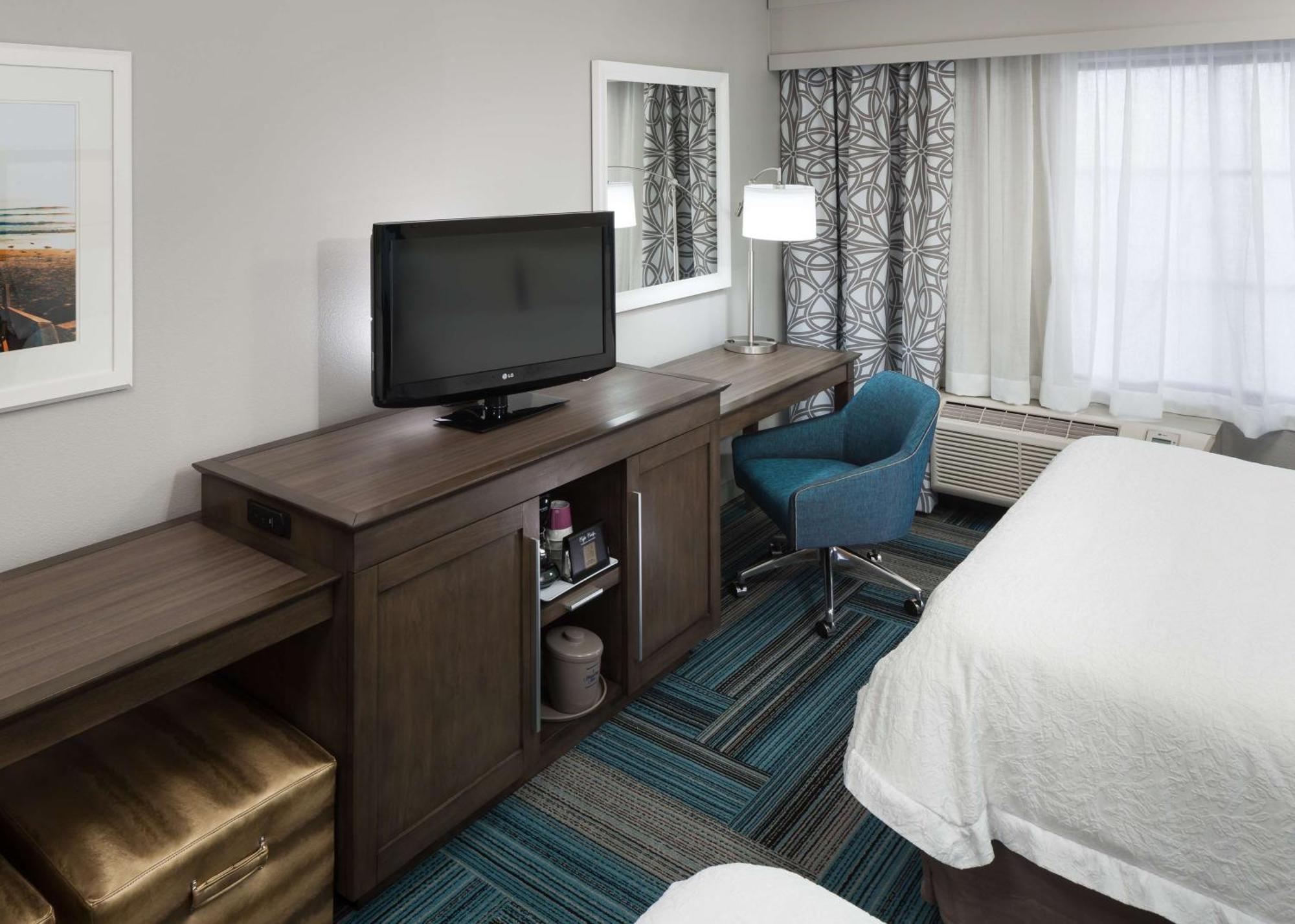 Room with Two Queen Beds - Non-Smoking,1552174444:JPEG