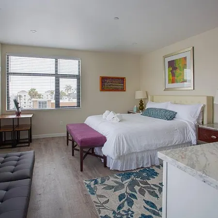 Modern, Luxurious And Prime Location All In One-2