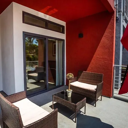 Cute Studio With Large Balcony And Great Park View-2