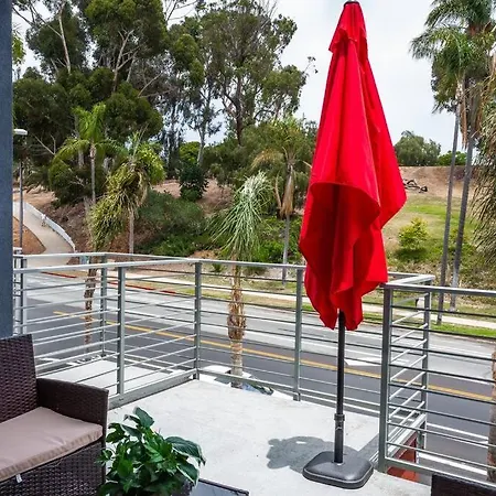 Studio With Large Balcony- San Diego Gateway-3