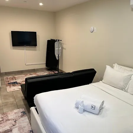 Studio With Private Entrance Next To Balboa Park-2