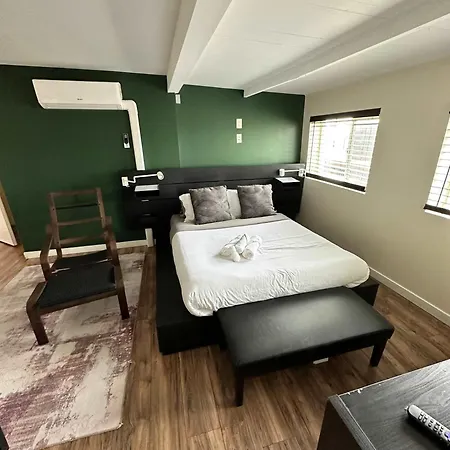 Special Studio In Center Of San Diego-2