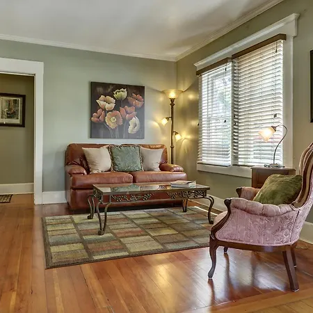 Hillcrest House Bed & Breakfast-2